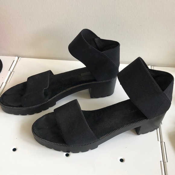 james rowland Shoes - James Rowland Black Dual Strap Heel 10